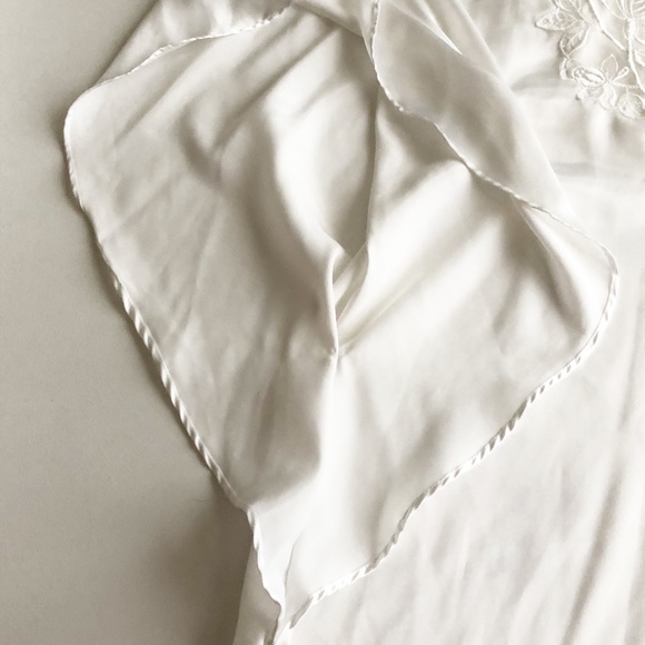 Go Softly Short Kimono Sleeve Robe Open Front Satin Silky White Embroidered Sz L - Picture 6 of 9
